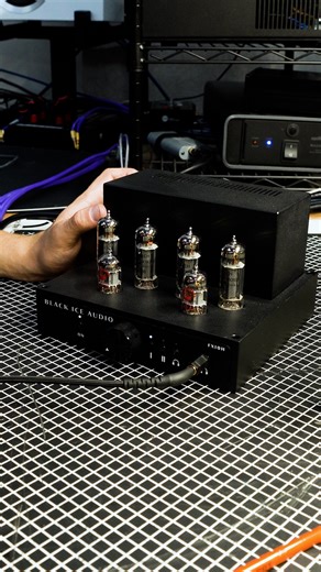 🤩 Black Ice Audio - FX10H Integrated Amplifier 🤩 #FreshArrivals "I'm hearing a big sound from this small cube; the sound stage is presented behind the loudspeakers! It's very solid and coherent." - TNT #blackiceaudio #integratedamplifier #cubeamplifier #hifiaudio #highendaudio #audiophiledreams #hifiamplifier #highendamplifier #tmraudio #themusicroom | The Music Room