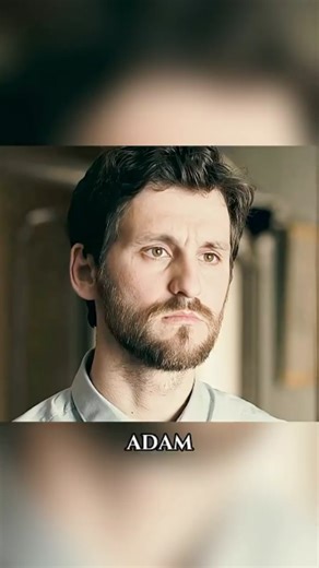 respectreelstv on Instagram: "Hayaletleri görebilme ve onlarla iletişim kurabilme yeteneğine sahip bir öğretmen onlarca yıl önce ölen beş huzursuz ruhun musallat olduğu perili bir liseyi devralır bu hayalet öğrencilerin final sınavlarını geçmelerine ve hayatlarına devam etmelerine yardımcı olmakla görevlendirilen öğretmen tamamlanmamış işleri ve asi doğaları onları belirsizlik içinde tutmakla tehdit ederken zorluklarla karşılaşır! 🌐 Filmin Adı; Ghost Graduation 2012 Tür; Macera, Komedi, Fantast