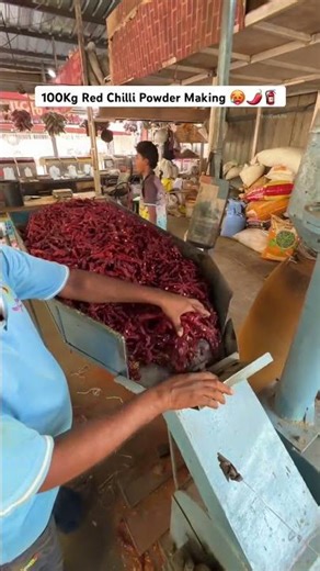 100kg Red Chilli Powder Making 🥵🧯🌶️#redchilli #redchillipowder #ytshorts #surat #masalarecipes