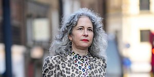 How to Choose the Best Eyebrow Color for Gray Hair