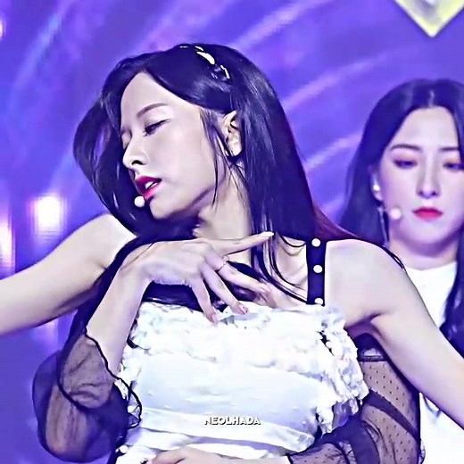 Dawon and Bona Shine - WJSN Cosmic Girls Video