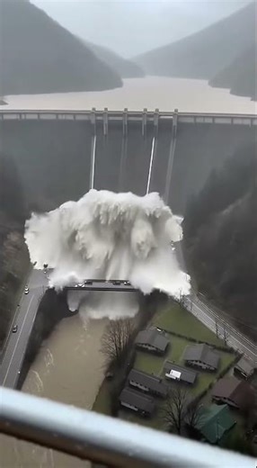 Why Dams Release Water Like This!?