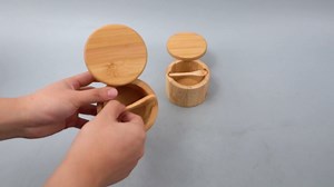 2PCS Bamboo Salt and Pepper Bowl, Bamboo Salt Cellar Spice Box with Swivel Lid & Built-In Spoon, Round Salt Container for Countertop, Salt Storage Box Salt Holder for Storing Pepper Sugar Herbs Spice