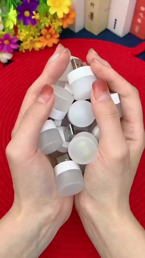 Demonstrating USB Charger Functionality and Design