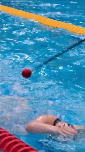 How does a blind swimmer know when to turn?