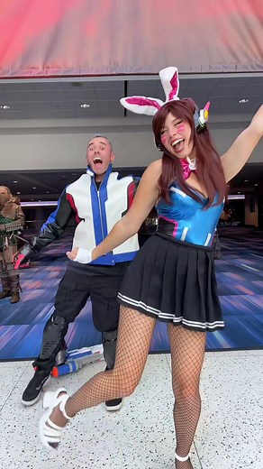 Dancing in public be like 😳 @coreytonge #gaming #dancing #gamergirl