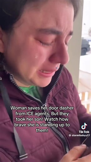Brave Woman Saves Door Dasher from ICE Agents