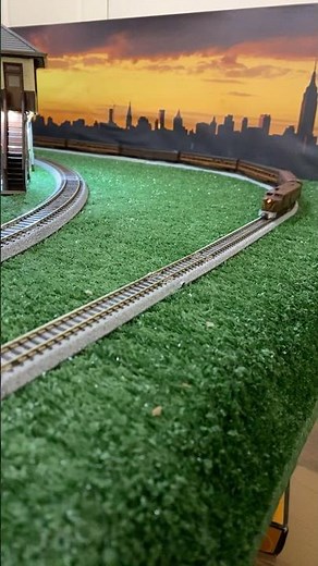 “Pennsylvania Railroad PA-PB Power! Classic Alco Streamliner Hauls 6 Passenger Cars | N Scale”