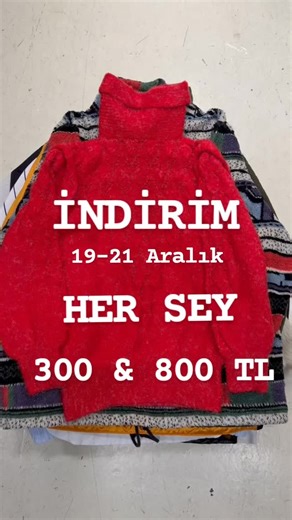 Kadıköy Sokak on Instagram: "@nostvintage de tüm ürünler 19-21 aralık arası 300 - 800₺ arasında değişiyor 🤟 kaçırmayın. *reklam"