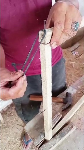 Simple Woodworking Hack: Using Rubber Bands to Clamp Corners #carpenter