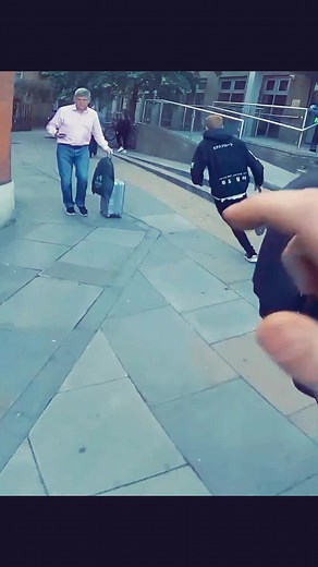 professional free running 💨🎽❤️♥️ #foryou #pourtoii #fypシ゚viral #tiktok #profissional #sport #freerunning #pov #fynnyvideo #respect #❤️ #😂😂😂 #❤️❤️❤️ #💨🎽❤️♥️