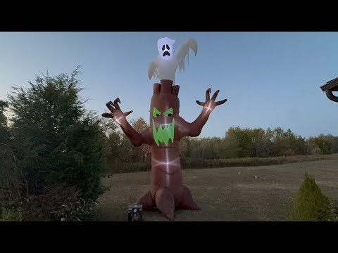 Gemmy 20ft inflatable haunted tree