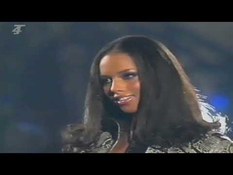 Usher and Alicia Keys - My Boo - LIVE Concert