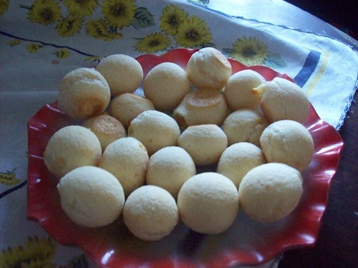 Receita de Pão de queijo com polvilho azedo, enviada por cátia valerio - TudoGostoso