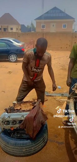 Vehicle Disassembly Process: Step-by-Step Guide