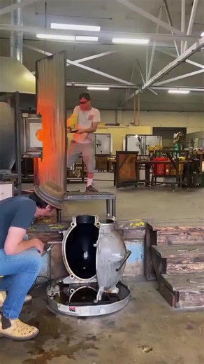 USA Glass Blowing Art: American Glassblowers Showcase