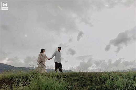 Darling, just hold my hand🤍🌻 | 𝗠𝗼𝗼𝗻𝗹𝗶𝗴𝗵𝘁