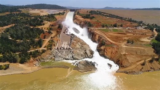 Rebuilding the Oroville Dam spillways after catastrophic failure