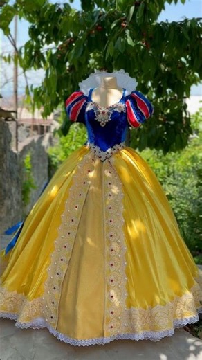 Snow White costume✨#disneyprincess #princessdress #snowwhite #sewing #cosplay #sewingprojects #cute