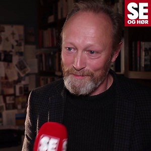 Hvad synes du om Lars Mikkelsen og hans nye serie "Herrens Veje"? Læs hele interviewet her: www.seoghoer.dk/nyheder/lars-mikkelsen-med-praester-paa-job | SE og HØR