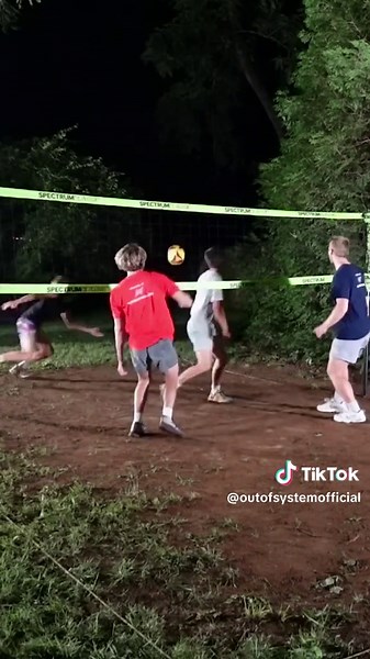 Have you seen a backyard volleyball court setup like this?!🏐🤯 FULL Short Court Challenge on Out of System’s YouTube! 🏃 #backyardvolleyball #shortcourtvolleyball #volleyball @ThePJkid