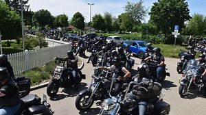 Outlaws MC auf Memory Run: Rund 600 Biker fahren durch Empfingen und Nordstetten