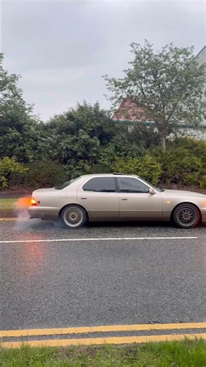 BUY AN LS400 RIGHT NOW! | FULL REVIEW LIVE BELOW! #dailydriver #lexus #ls400 #1uz #v8 #straightpiped