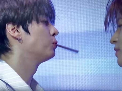 WHY ARE THEY FLIRTING 😭