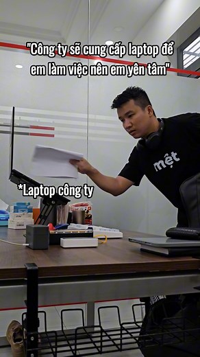 1.2M views · 10K reactions | Khi tôi mở file excel 1GB trên con máy công ty cấp #thanthonoicongso | Than Thở Nơi Công Sở | Facebook