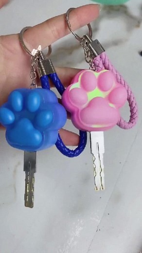 Custom couple key #DIY #handmade #StartUpShowUp #customized #MakeItCinematic #key #diy