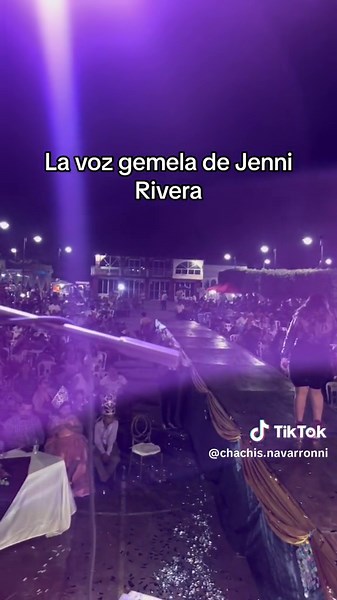 La voz gemela de Jenni Rivera en Chachis Navarronni | Aplausos!