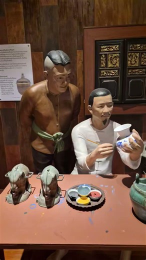 chaing rai, exhibition in blue elephant temple #challenge #chiangmai #lifeisbutadream