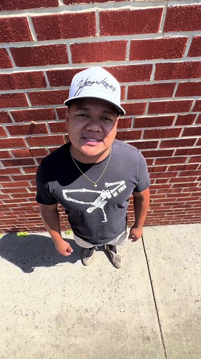 Instagram: @quan_chic & @hectorchik #comedia #chaparro #fyppppppppppppppppppppppp #fypシ #paratii #shortpeopleproblems #quanchic #hectorchic #funny #gracioso #jaja #paratiii #airpod #fake #fypシ゚viral