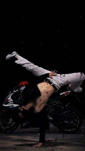 Try this music 🎶🫰💫 !! #short #viral #treanding #music #vibes #dancesong #kawasaki #zx10r #superbike