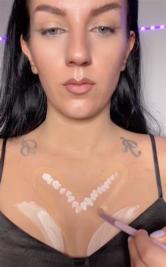 I can enhance my cleavage using only makeup and it looks so real 🫢 | Ultimate