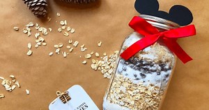 Magical Mickey Mouse Cookie Kit DIY To Gift Your Loved Ones! | Chip and Company