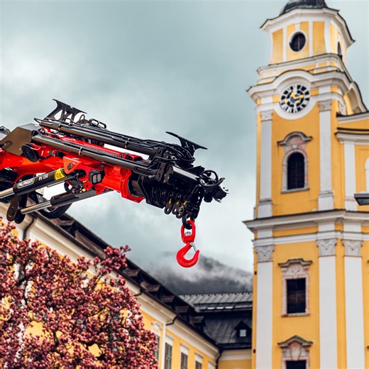 Smart and innovative 🧠 Smart Control allows operators to control the crane tip in all directions with just one lever movement. 🕹️ Learn more here ➡️ https://plfn.gr/ufLQ3 | Palfinger