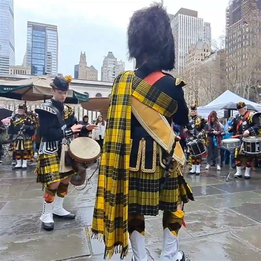🍀🏴 Drumline & Djembe - Shamrock & Thistle🥁 #bagpipes #drums #djembe #scottish #irish #nyc