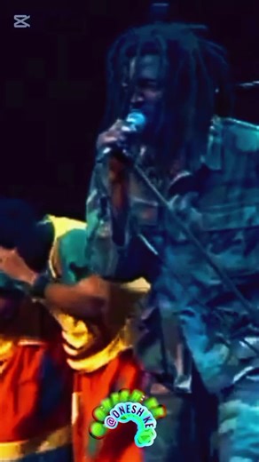 Lucky Dube - Jah Live Lyrics and Reggae Vibes