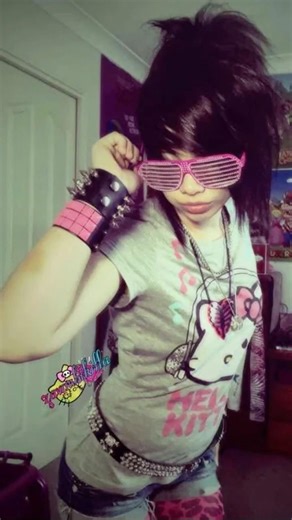 Scene core ! #aesthetic #fashion #scene #scenecore #outfitinspo #prettygirl #outfitideas #music