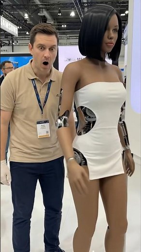 Testing the Latest Girlfriend Robot: My Eye-Opening Expo Experience