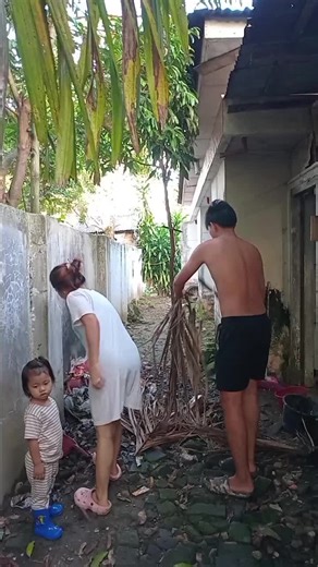 Menikah Muda: Kisah Sehari-hari Mama Muda