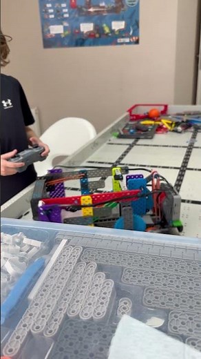 VEX IQ Catapult Robot! | Level Up Challenge