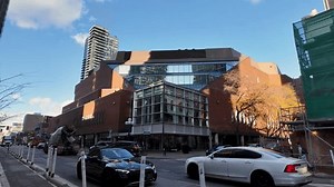 「トロント・リファレンス・ライブラリの外観(4K)カナダ トロント - 2024年9月24日。」の動画素材（ロイヤリティフリー）3711132171 | Shutterstock