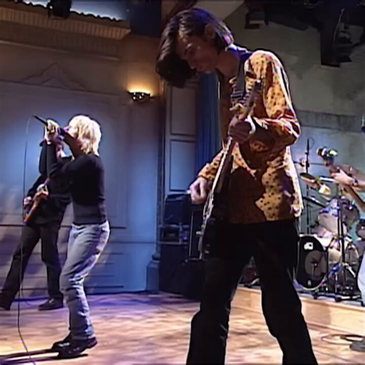 Radiohead - Creep (Live on Late Night with Conan O'Brien, 1993)