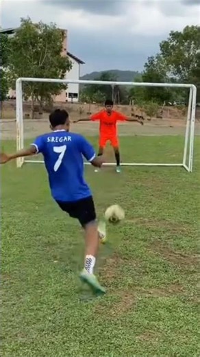 Soccer Kick Tutorial#soccr#football#soccerskills#footballskills