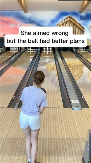 Aimed Wrong. Still a Strike… Bowling Has Its Own Plans #germanbowlinggirl #teamnatalie #bowling