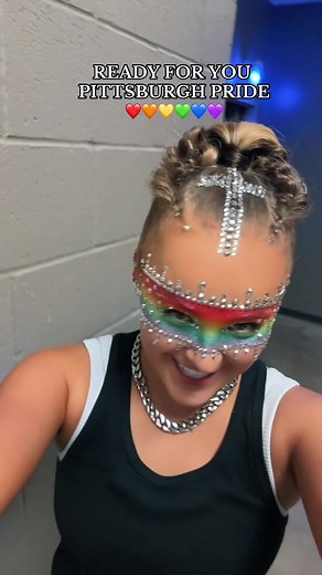 Jojo Siwa Pittsburgh Pride Look | Live Tonight