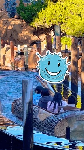 SOAKED! The Massive Splash at Timber Mountain Log Ride 💦