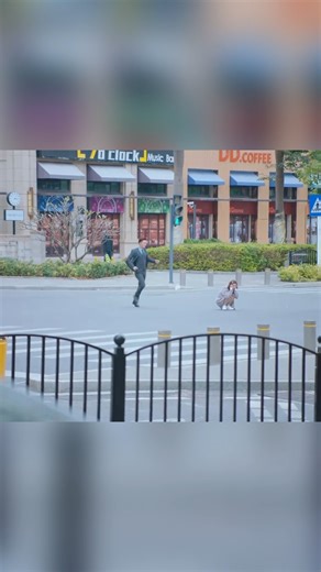 1.6M views · 64K reactions | The alien girl was trapped on the road, CEO rescued her, and the alien girl fell in love with him instantly! 剧名（Drama Name）：外星女生柴小七 My Girlfriend is an Alien #drama #cdrama #Asiandrama #外星女生柴小七 #mygirlfriendisanalien #WanPeng #徐志贤 #XuZhixian #中国电视剧 | 连续剧连连看 Keep Watching Drama | Facebook